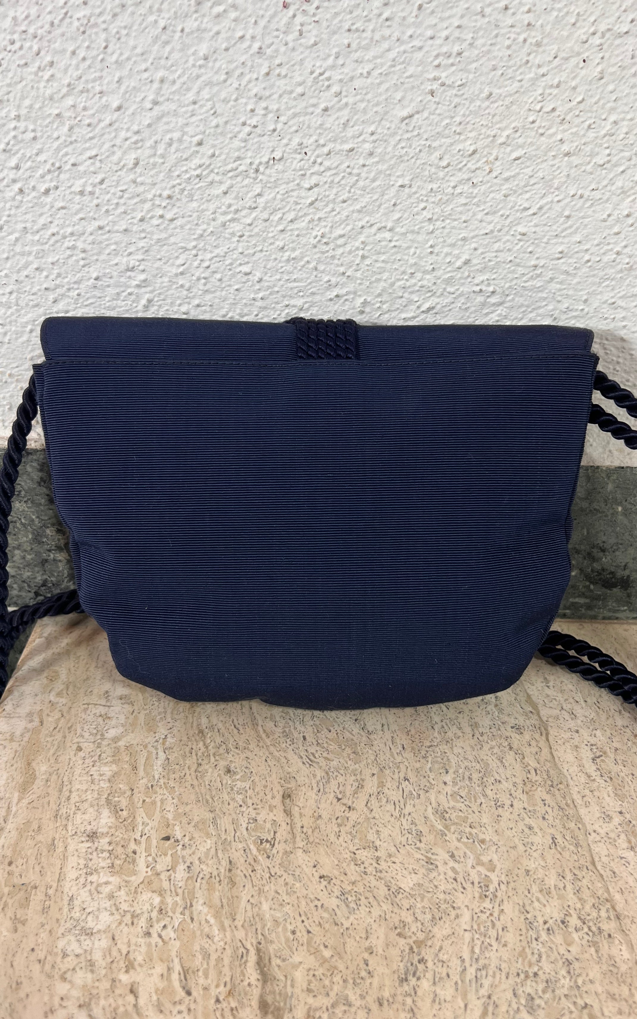 Vintage Darkblue Scallop Bag