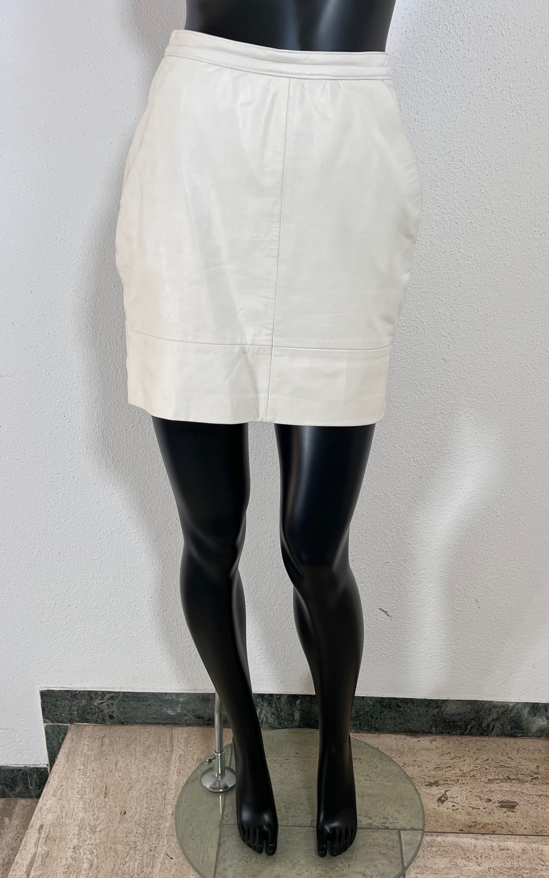 Vintage White Mini Leather Skirt