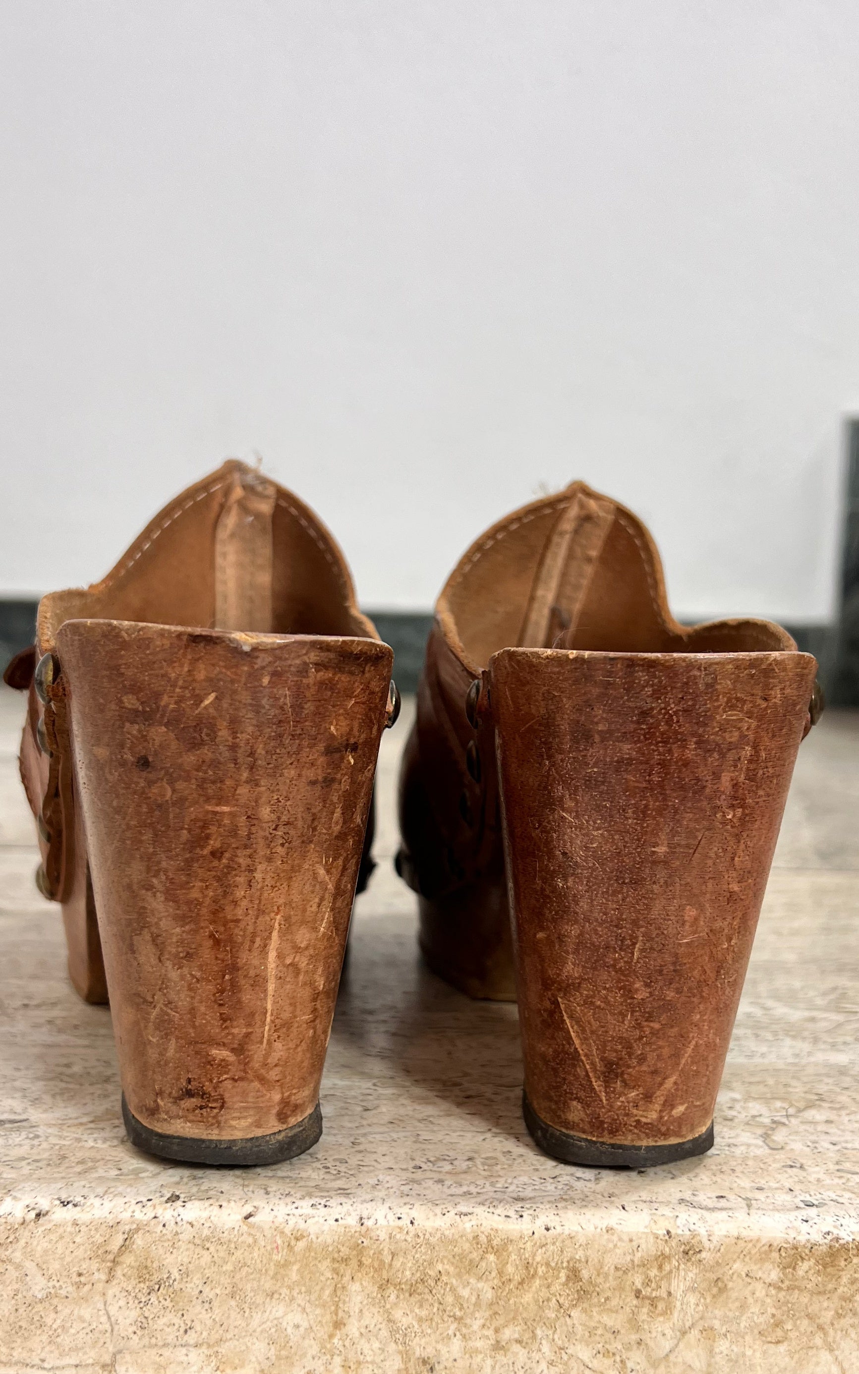 Vintage 70s Clogs 37
