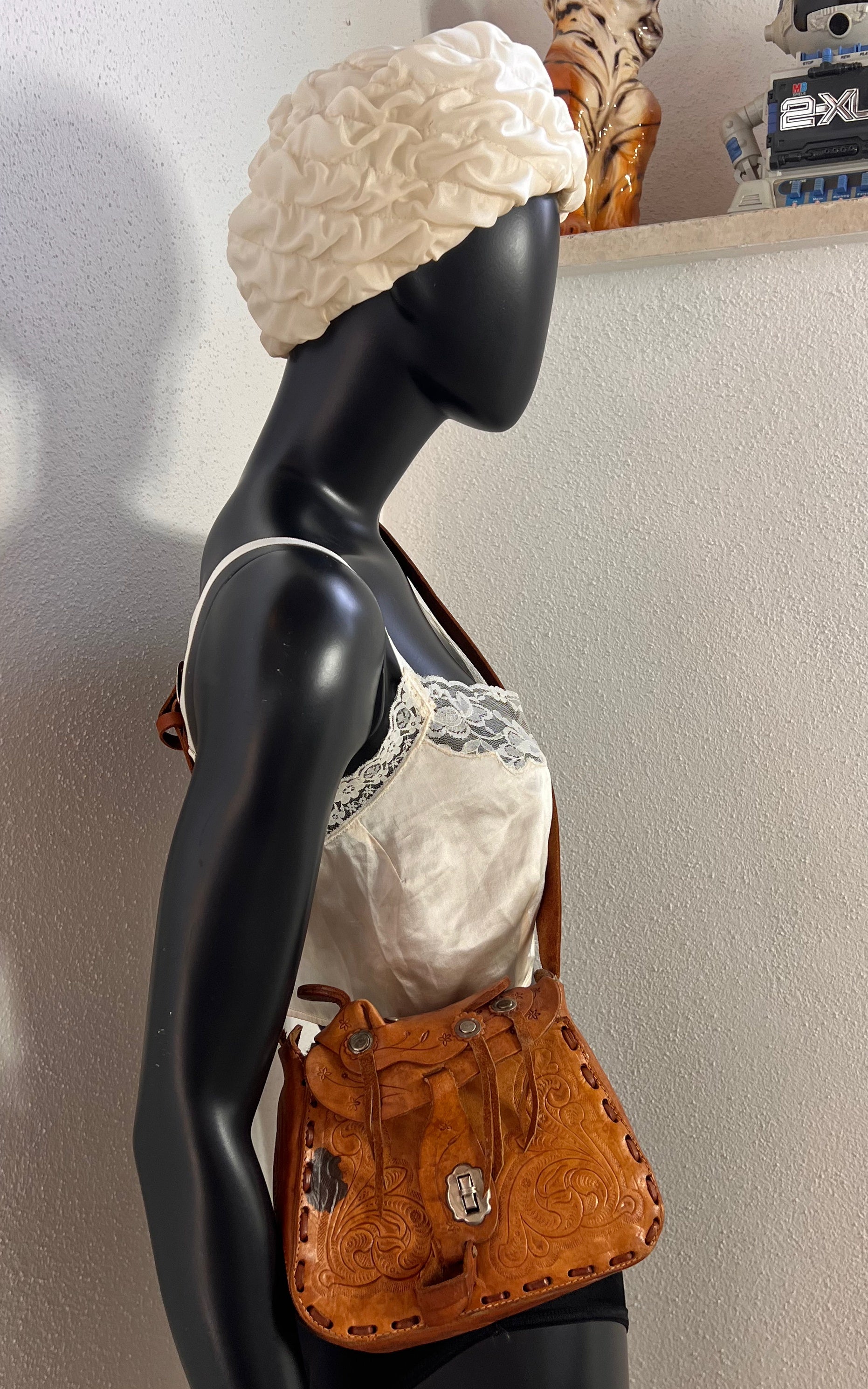 Vintage 1970s Tooled Leather Western Saddle Shoulder Bag
