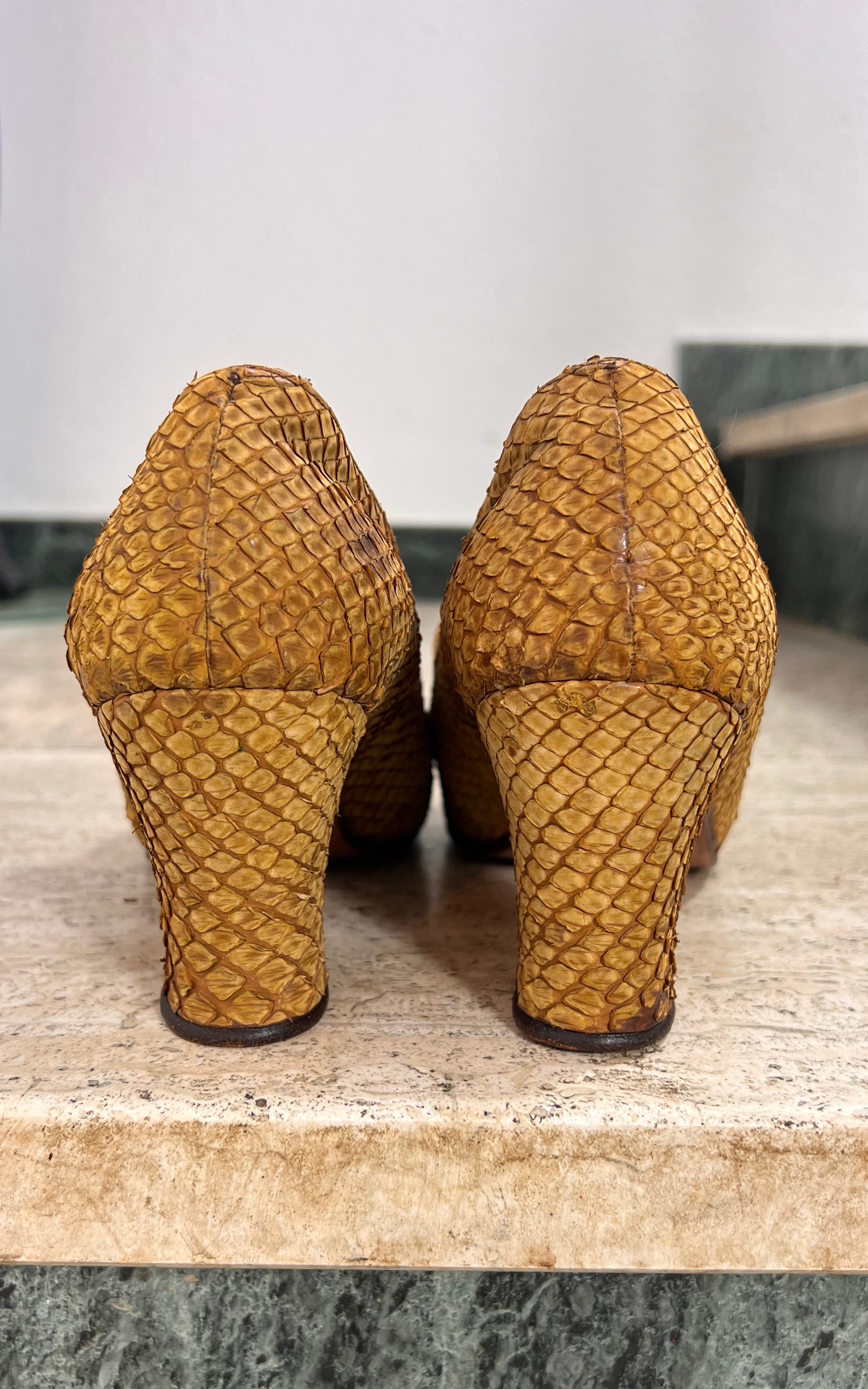 1960s Gelabert Snakeskin Pumps 38