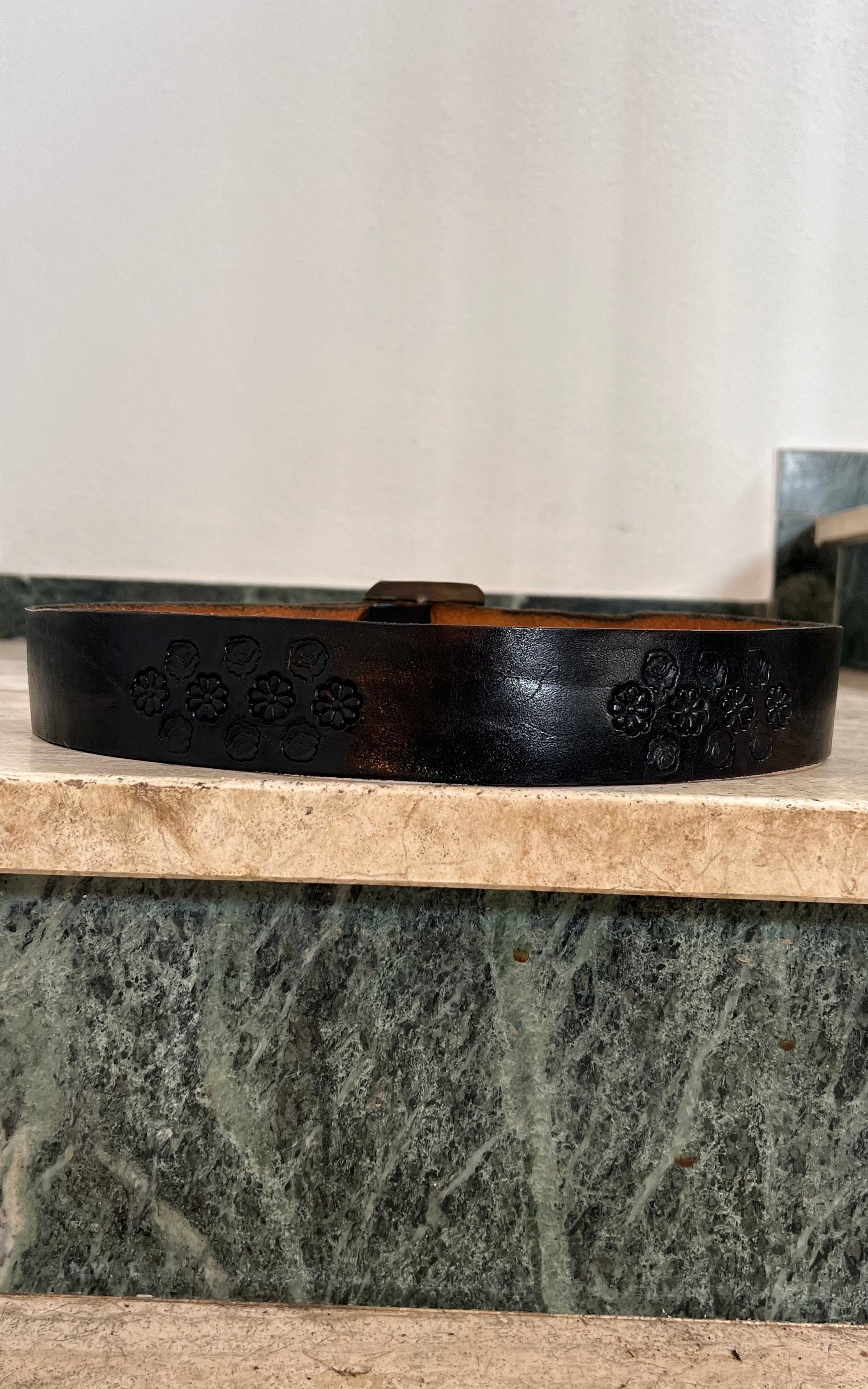 Vintage MENS 70s Handtooled Belt