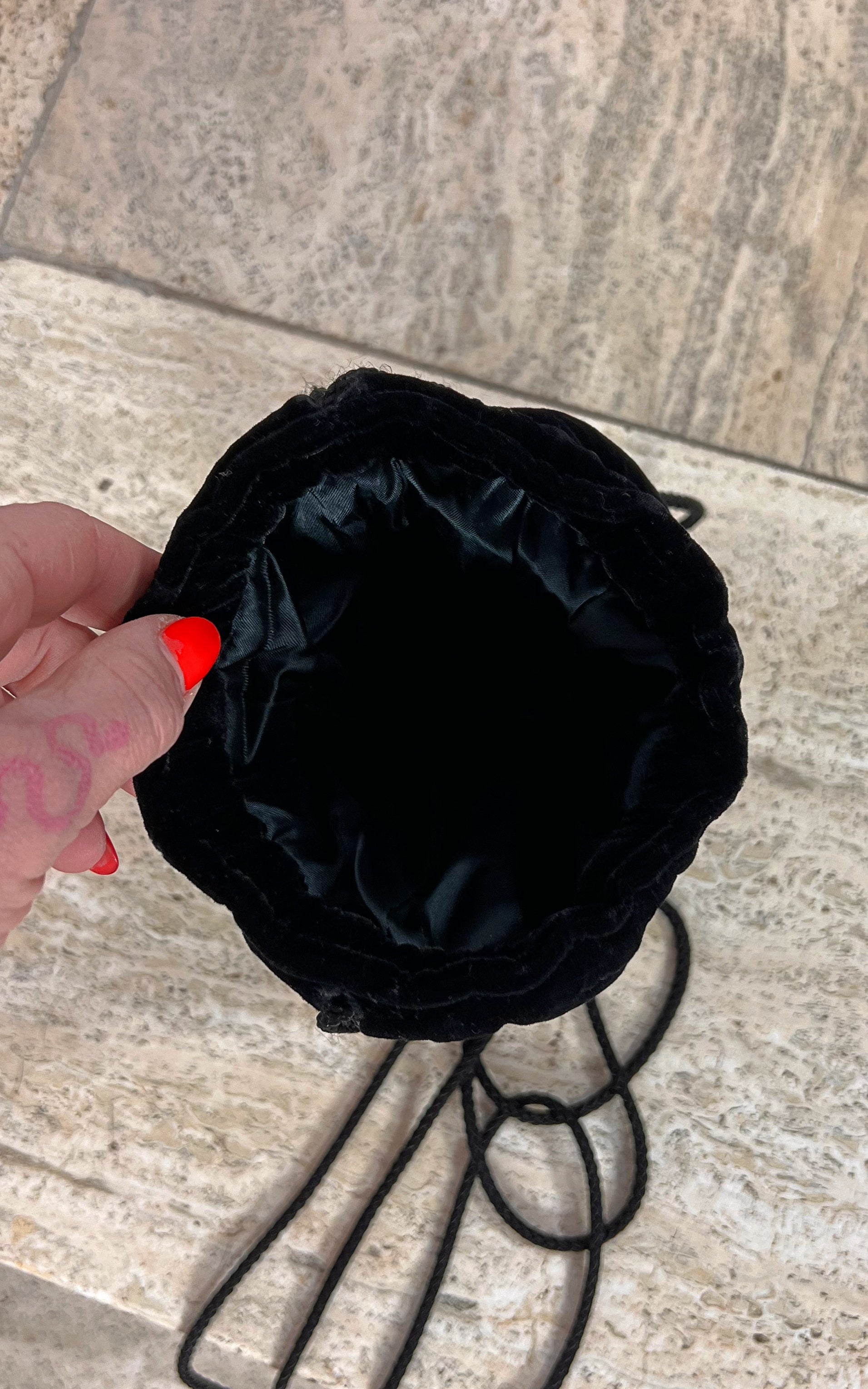 Vintage Pompadour Velvet Tassel Bag