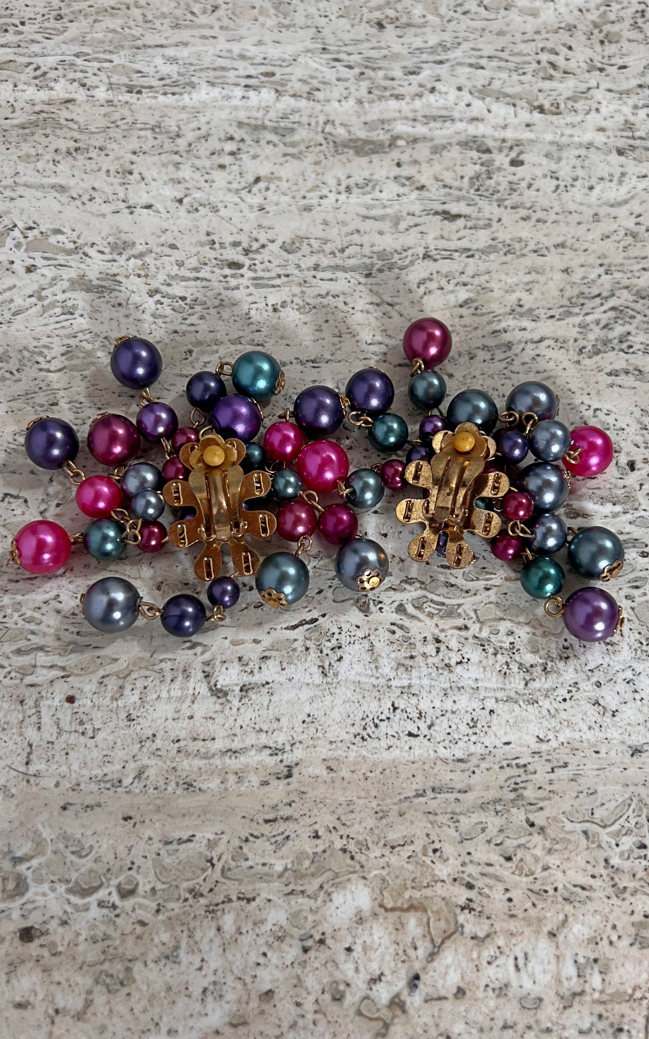 Vintage 90s Pearls Clip Ons
