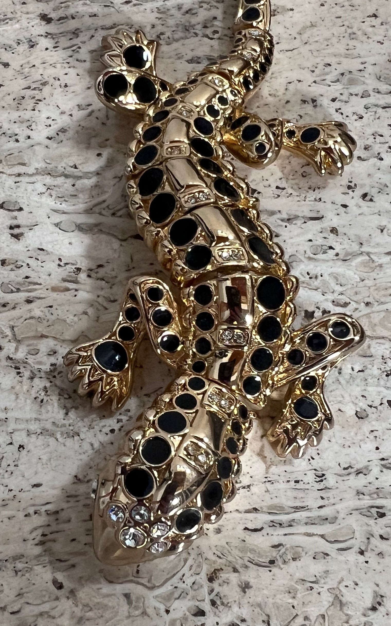 Vintage Salamander Shoulder Brooch