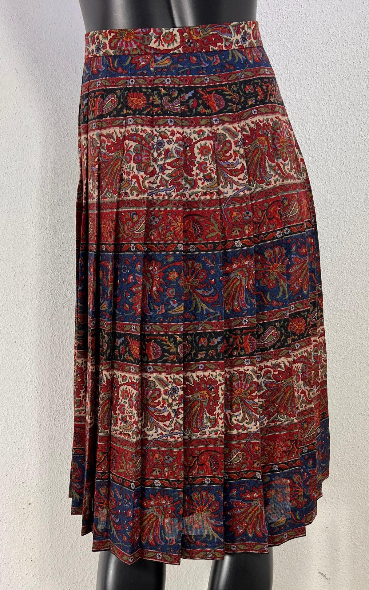Vintage Pleated Midi Skirt with Ornate Paisley Floral Print