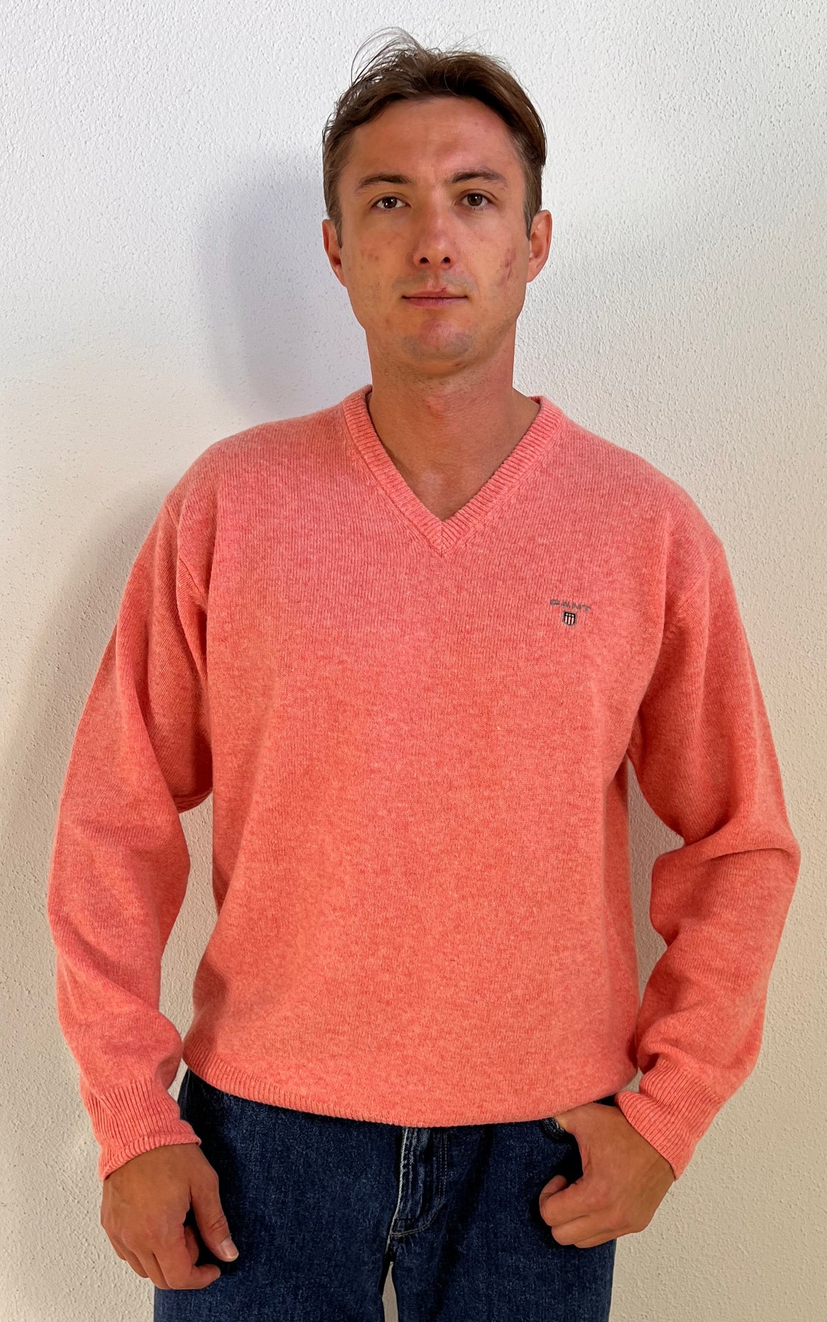 GANT MENS Lambswool V-Neck Sweater – Coral Pink