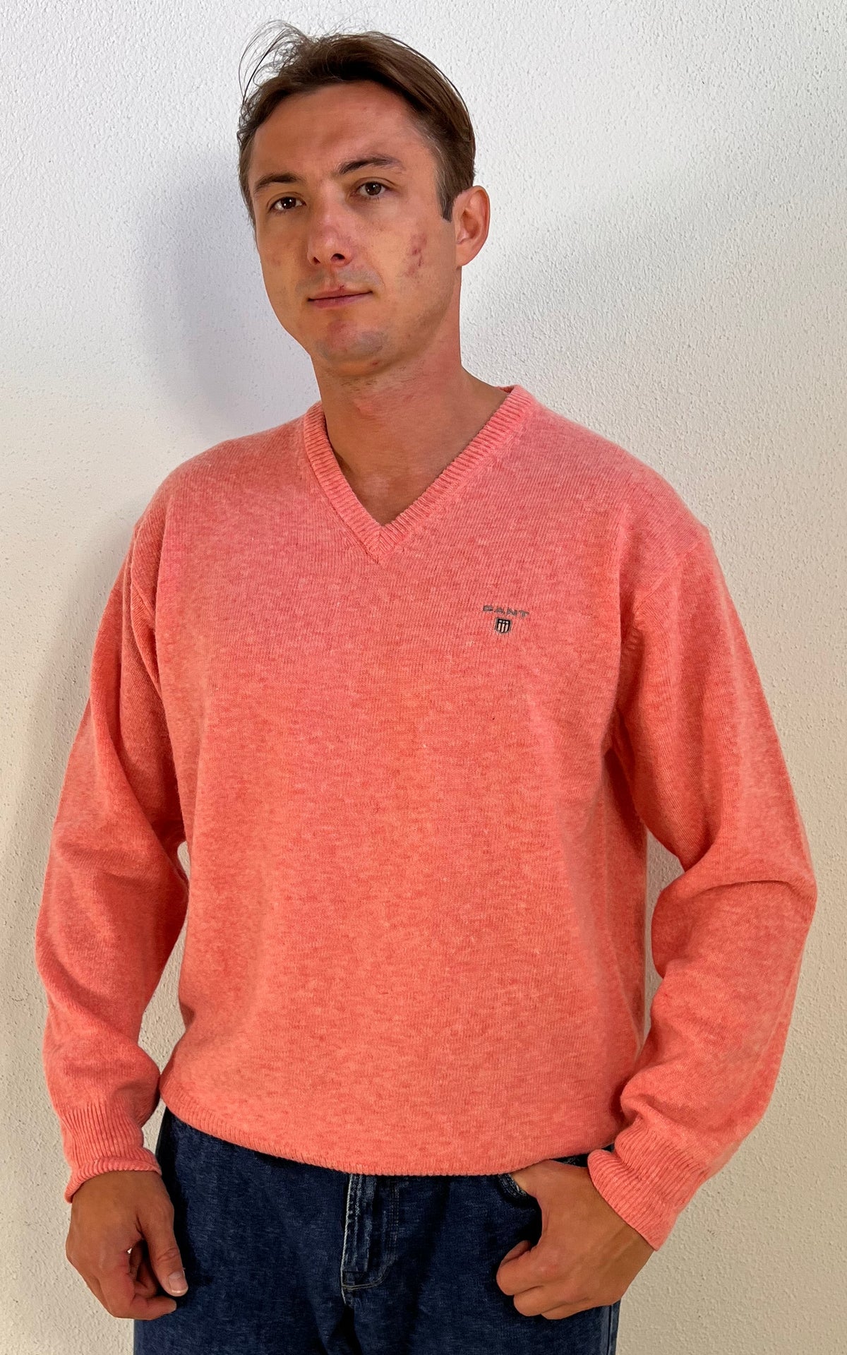 GANT MENS Lambswool V-Neck Sweater – Coral Pink