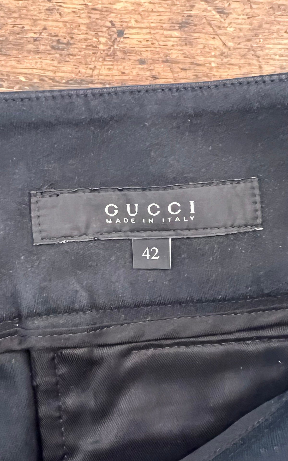 Gucci Black Cotton Cropped Flared Trousers with Gold-Tone Buckle