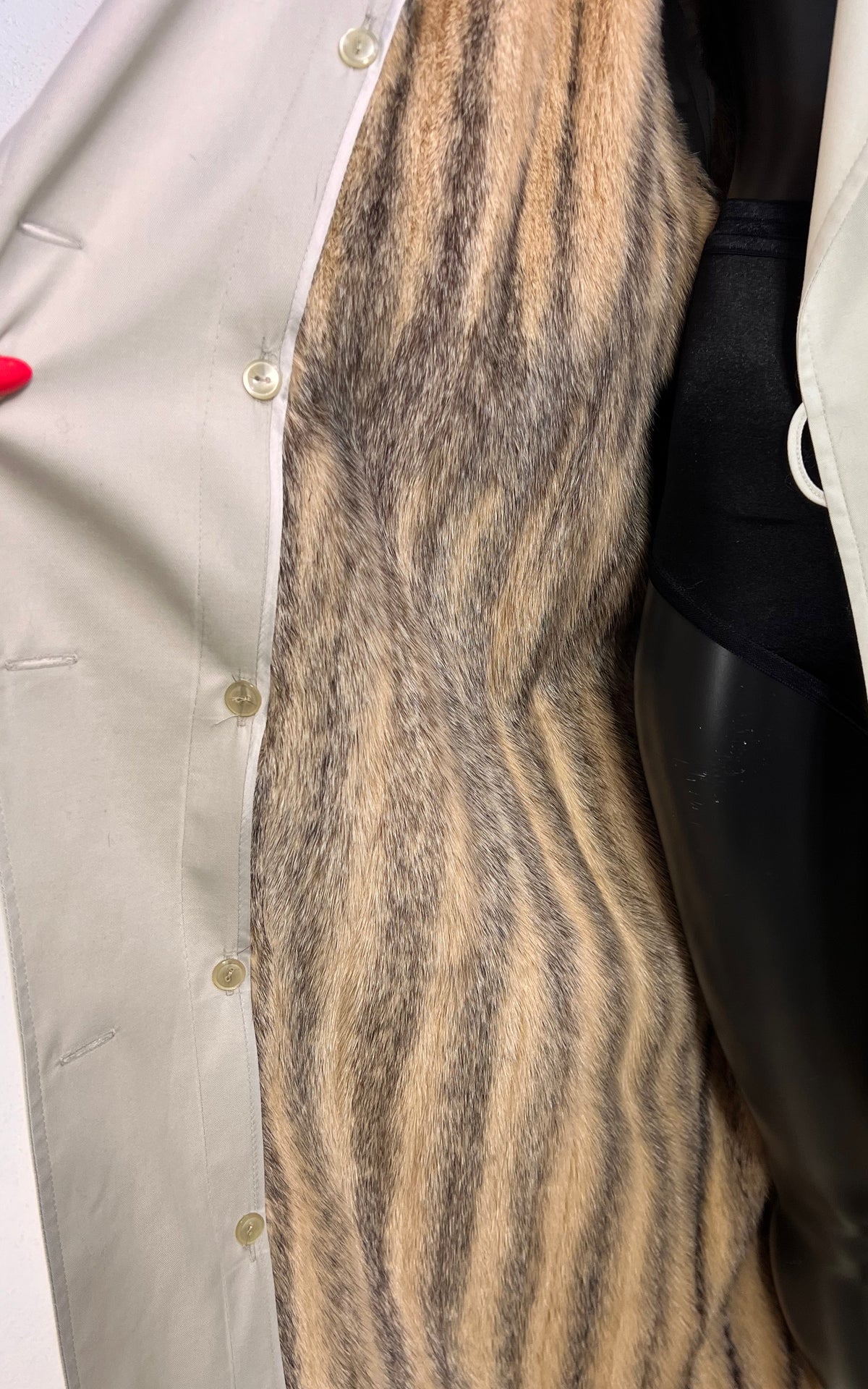 Tailor-Made Trench Coat with Genuine Mink Fur Lining