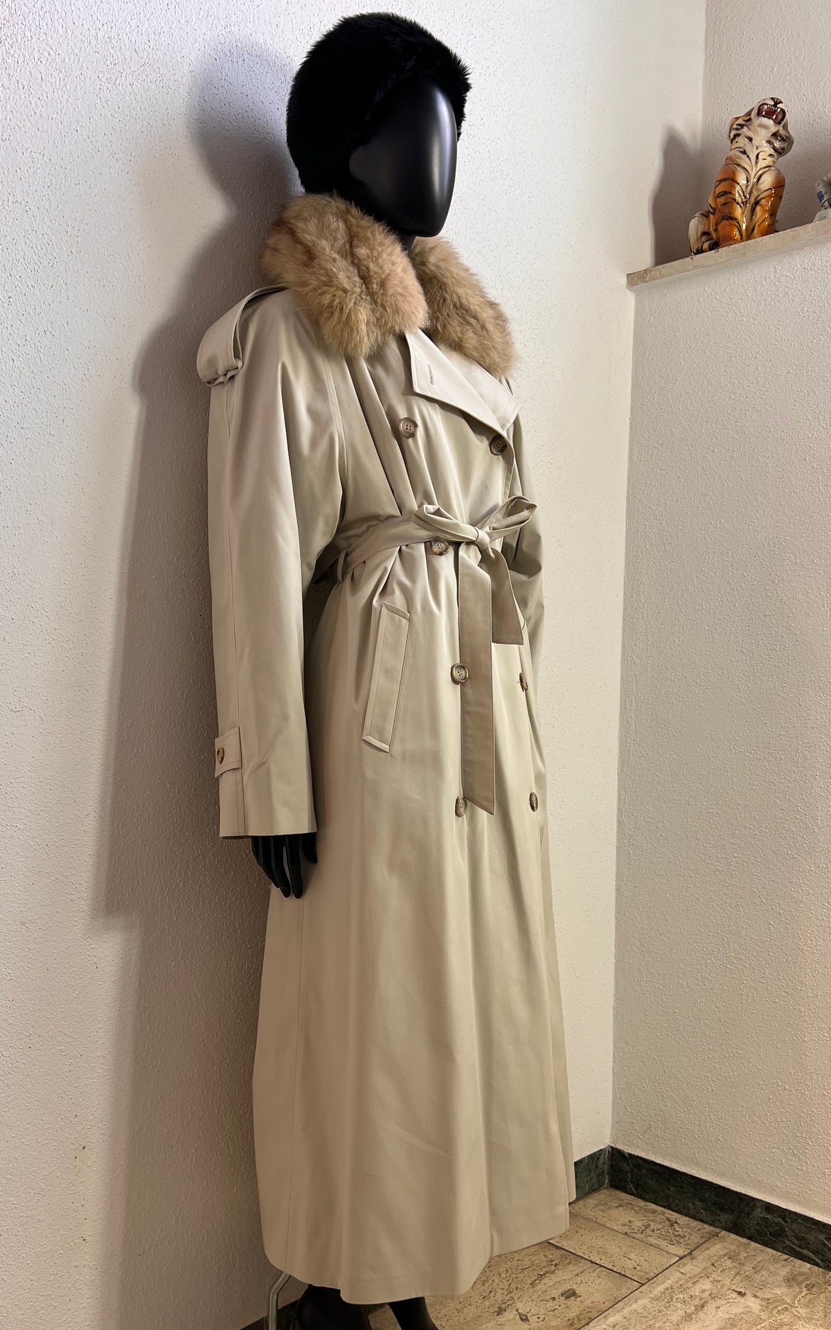 Tailor-Made Trench Coat with Genuine Mink Fur Lining