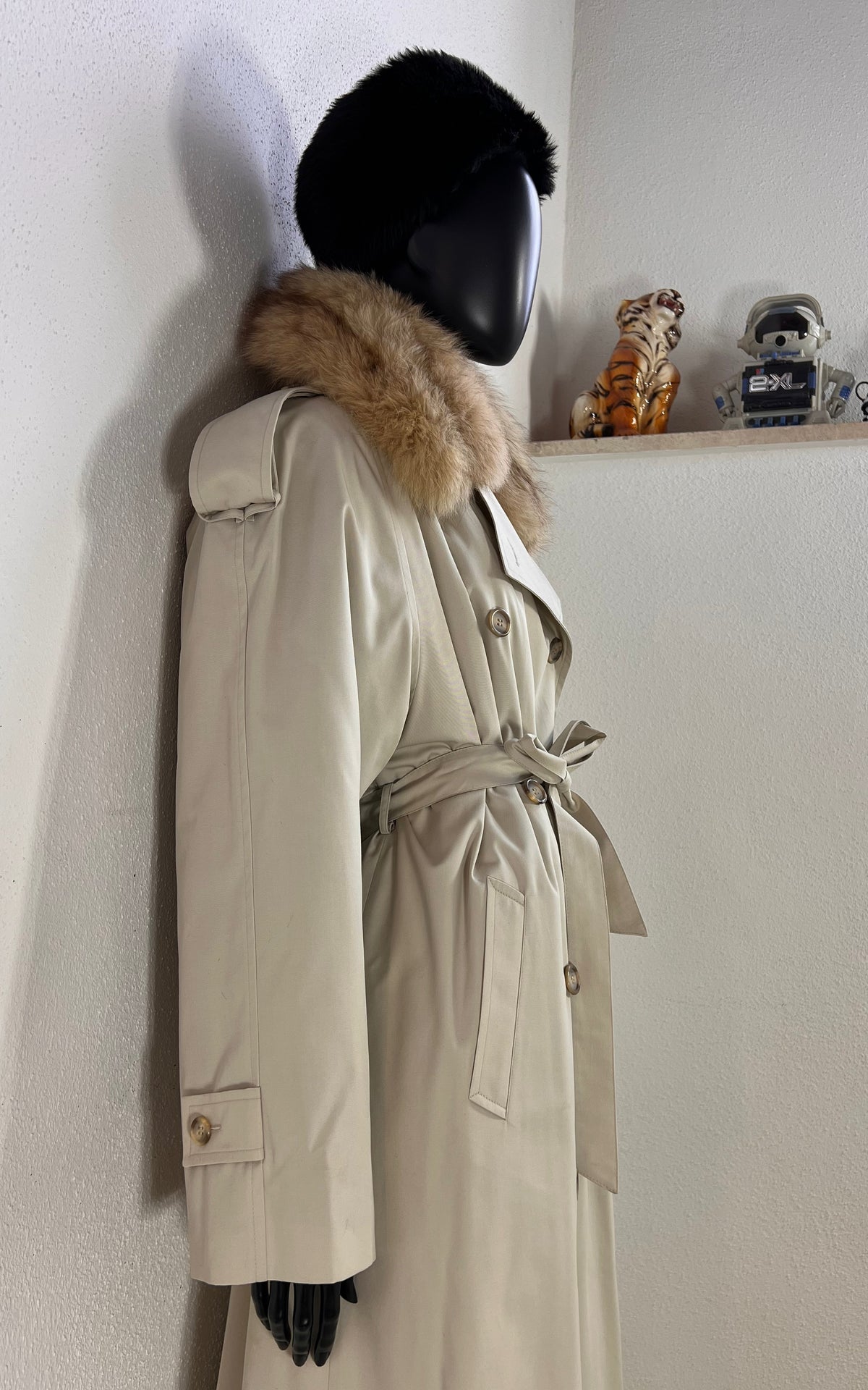 Tailor-Made Trench Coat with Genuine Mink Fur Lining