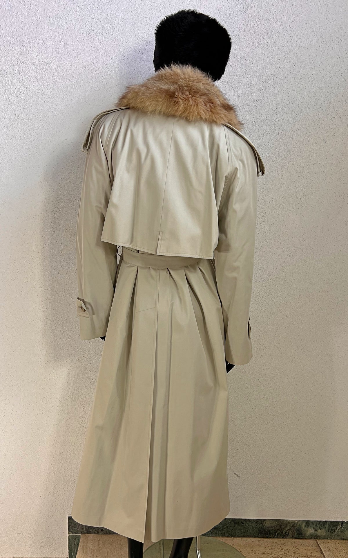 Tailor-Made Trench Coat with Genuine Mink Fur Lining