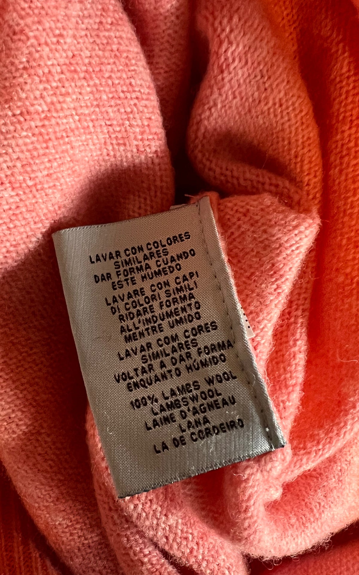 GANT MENS Lambswool V-Neck Sweater – Coral Pink