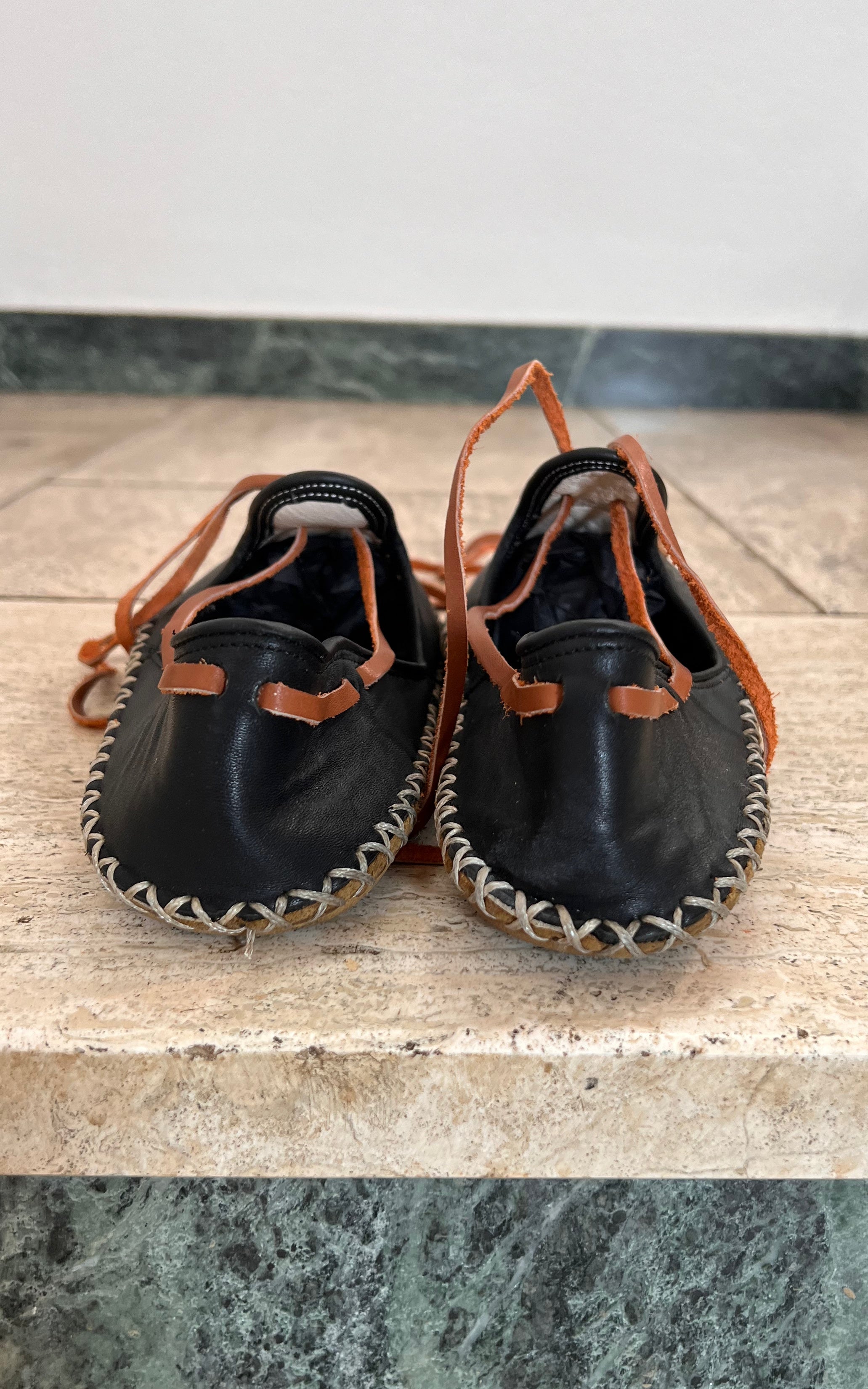 Vintage Babouche Slippers 38