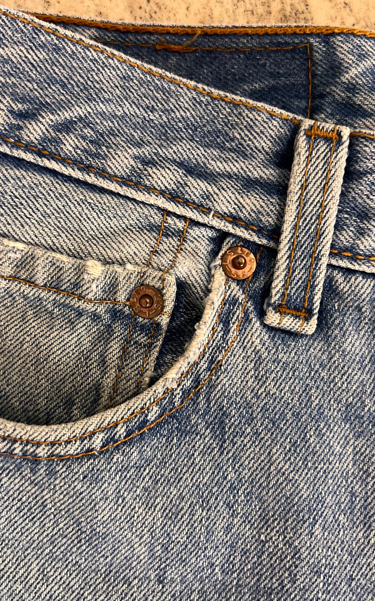 Vintage 1996 Levi’s 501 Jeans – Made in USA