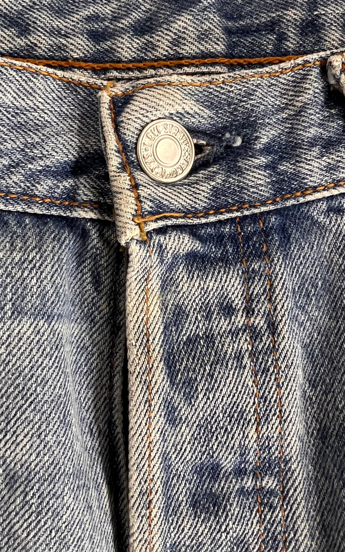 Vintage 1996 Levi’s 501 Jeans – Made in USA
