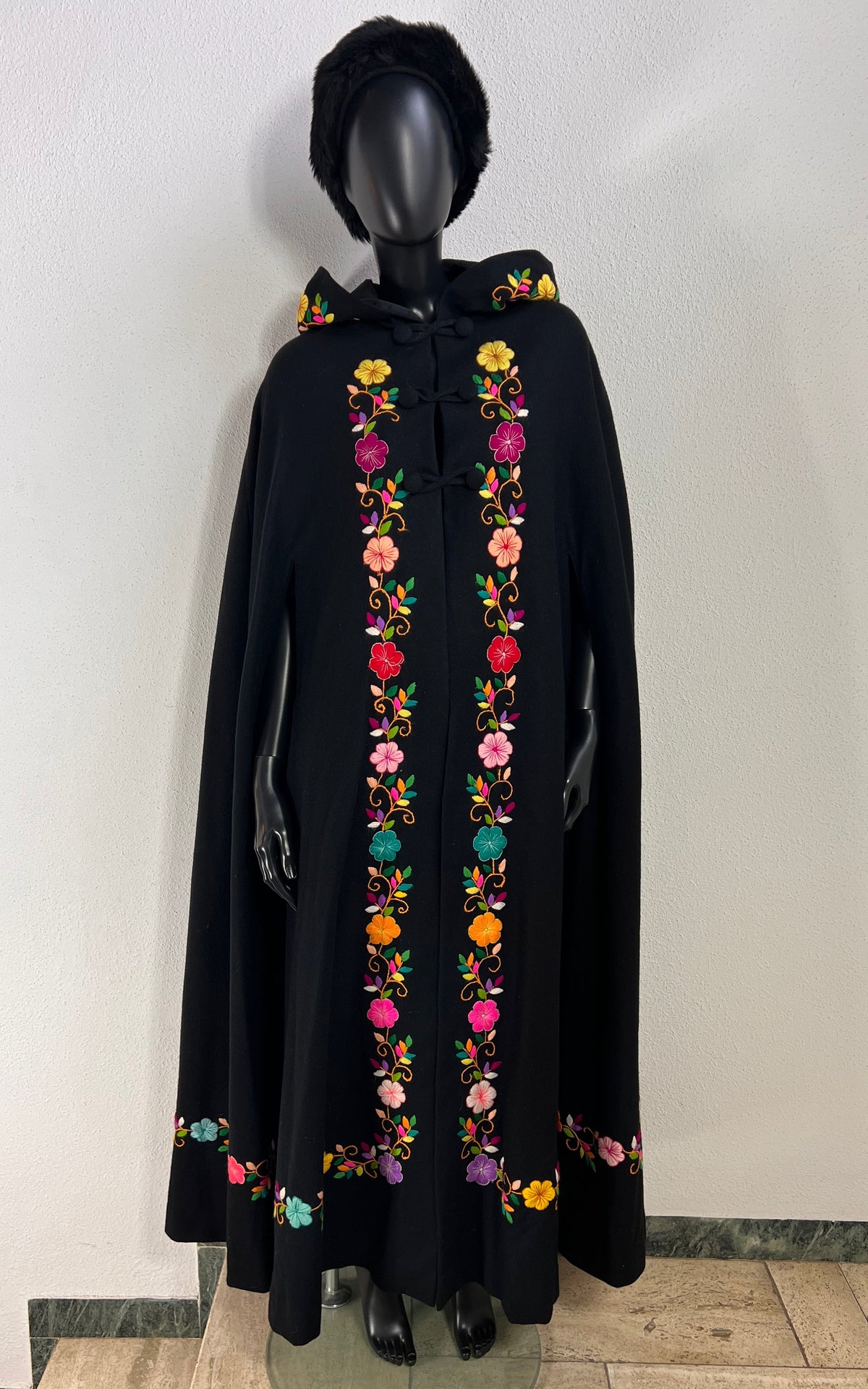 Vintage 1970s Black Wool Cape with Floral Embroidery