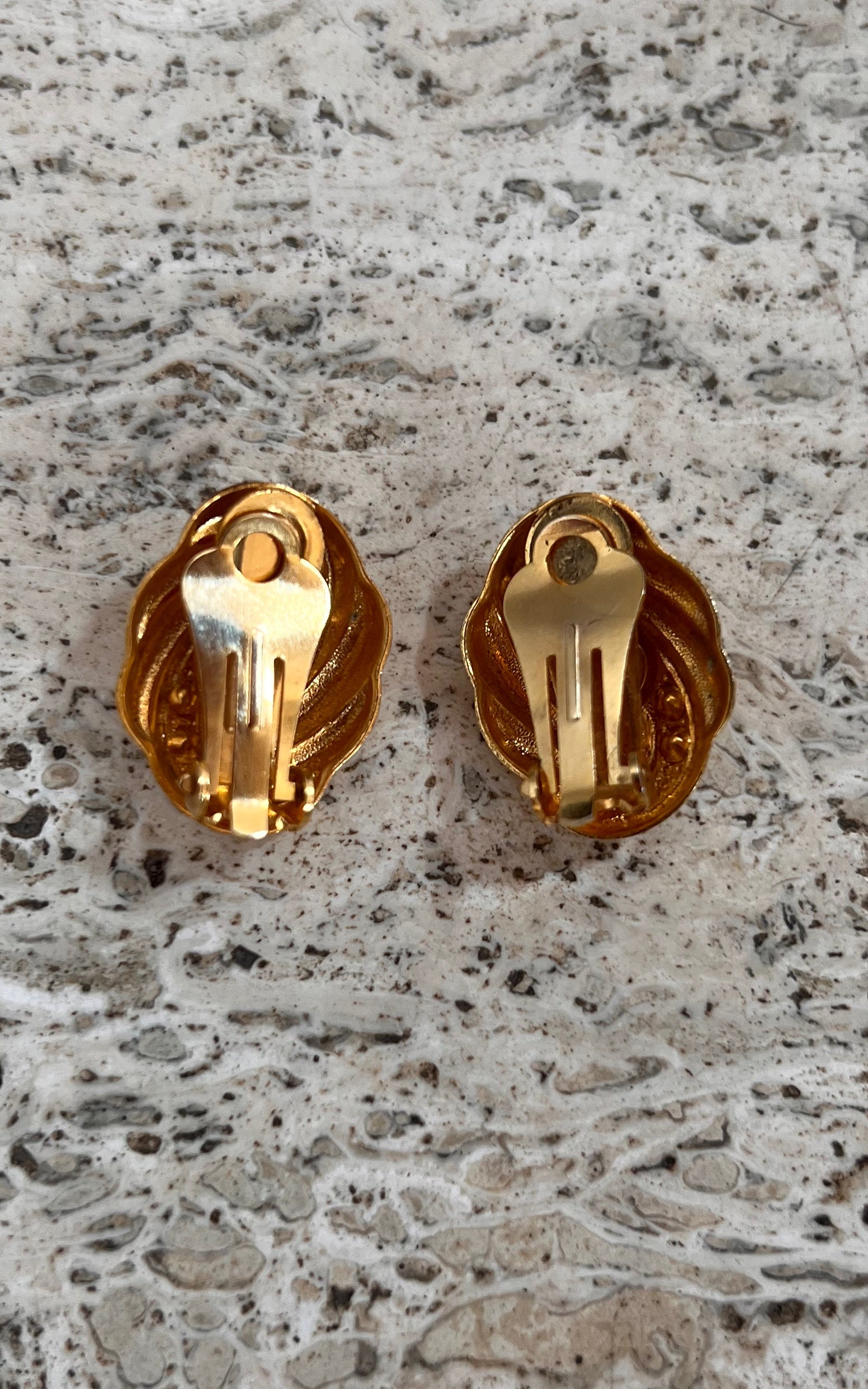 Vintage Small 90s Clip Ons