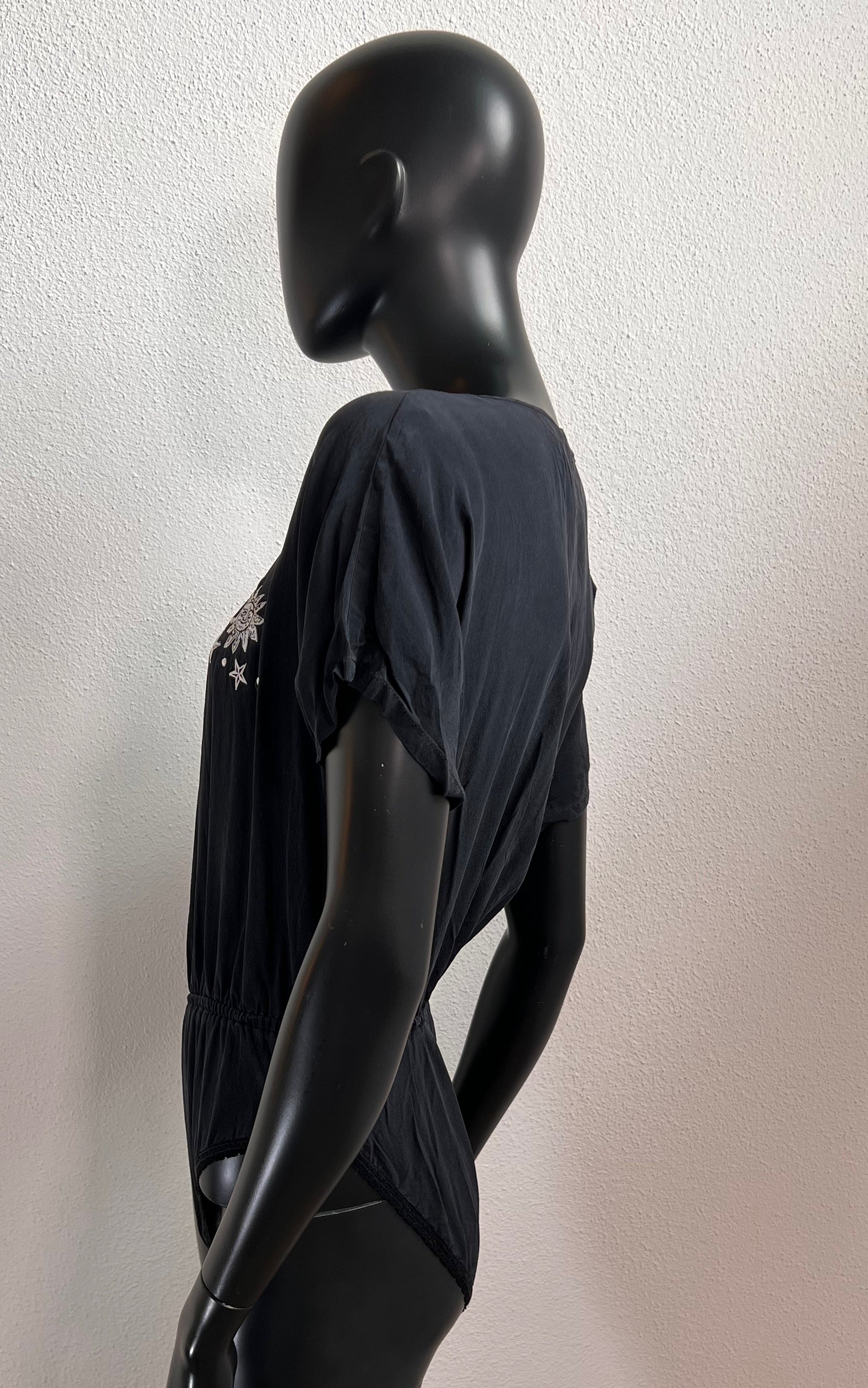 Vintage Laurel Sun Moon Stars Silk Body