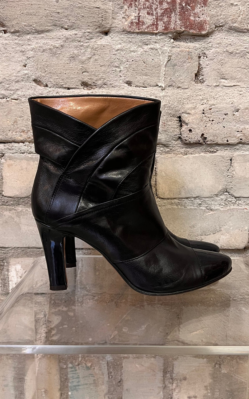 Vintage Patent Leather Heels 40