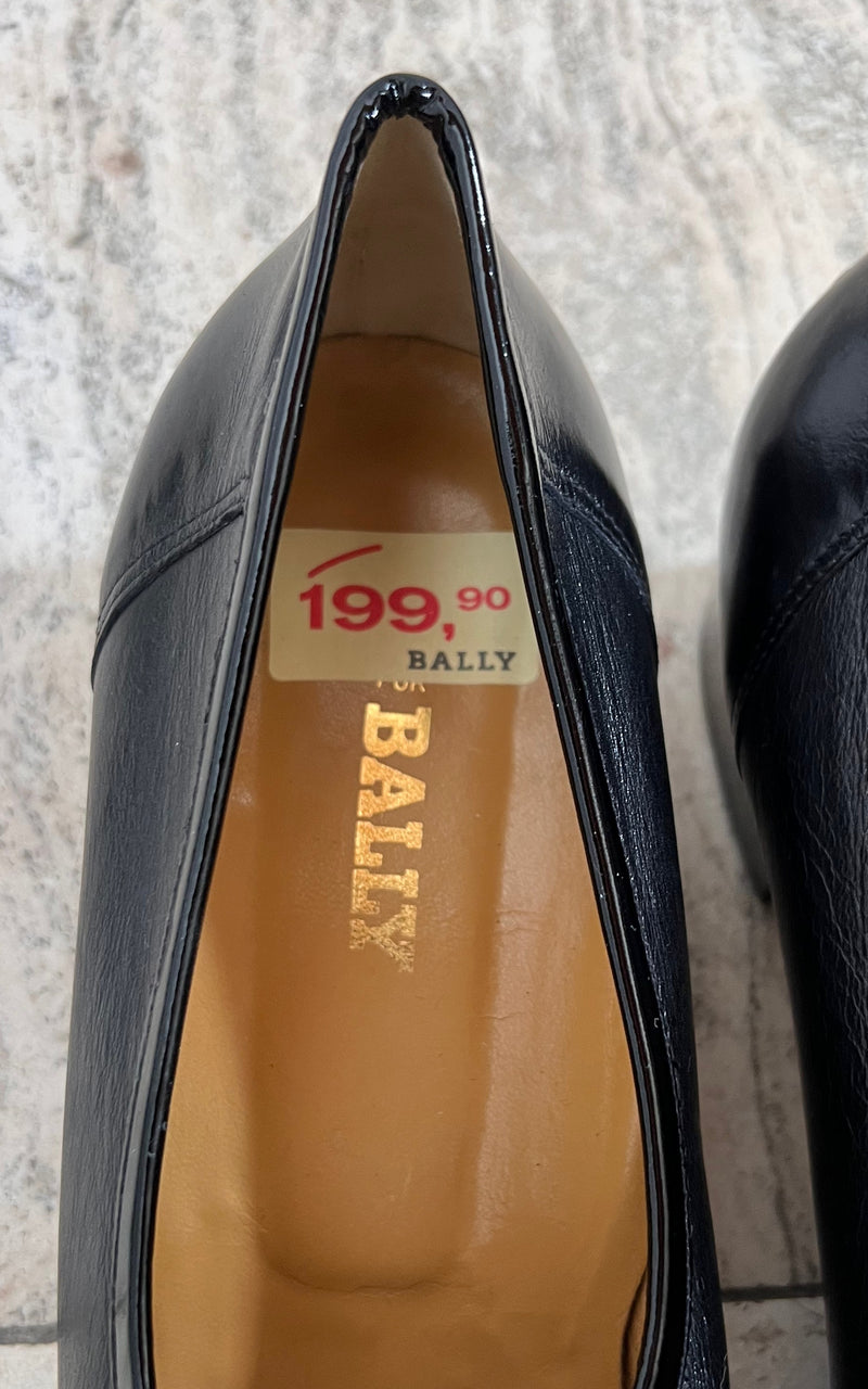 Vintage Bally Loafer 41