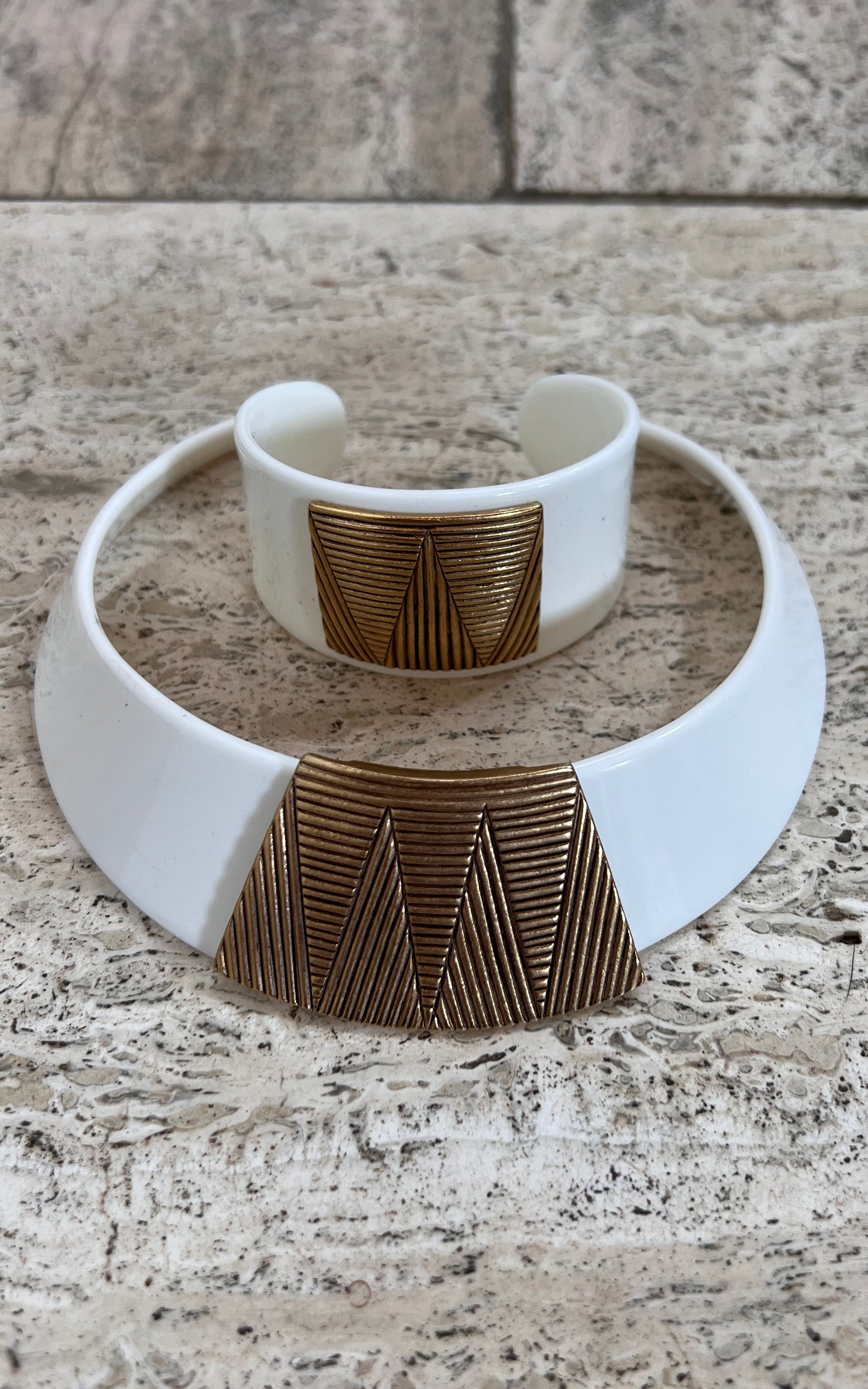 Vintage 70s Collar & Arm Cuff Set