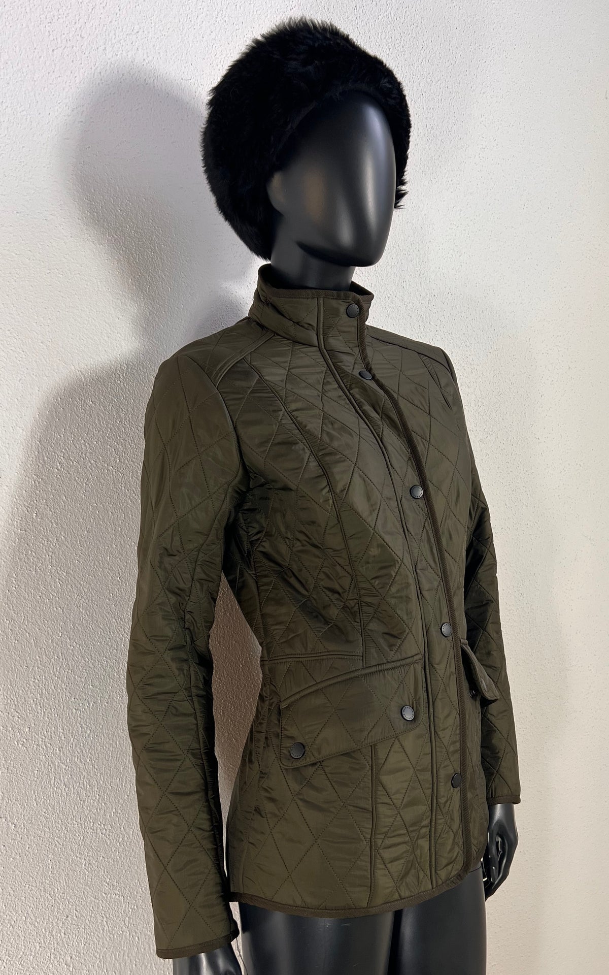 Barbour Cavalry Polarquilt Jacket in Olive Green – UK 10 / EU 36