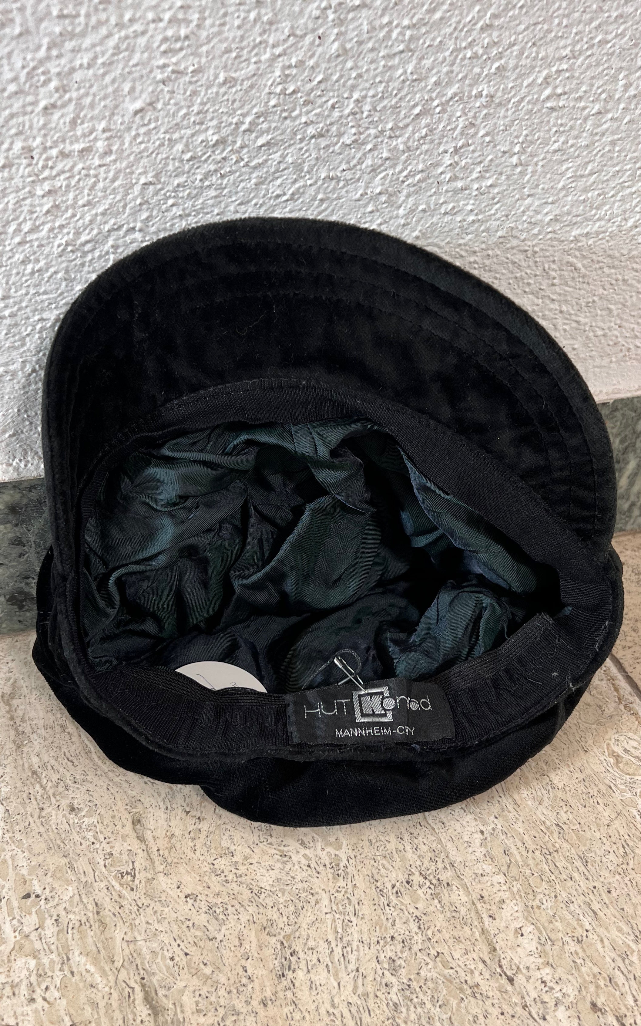 Vintage 70s Velvet Baker Boy Hat