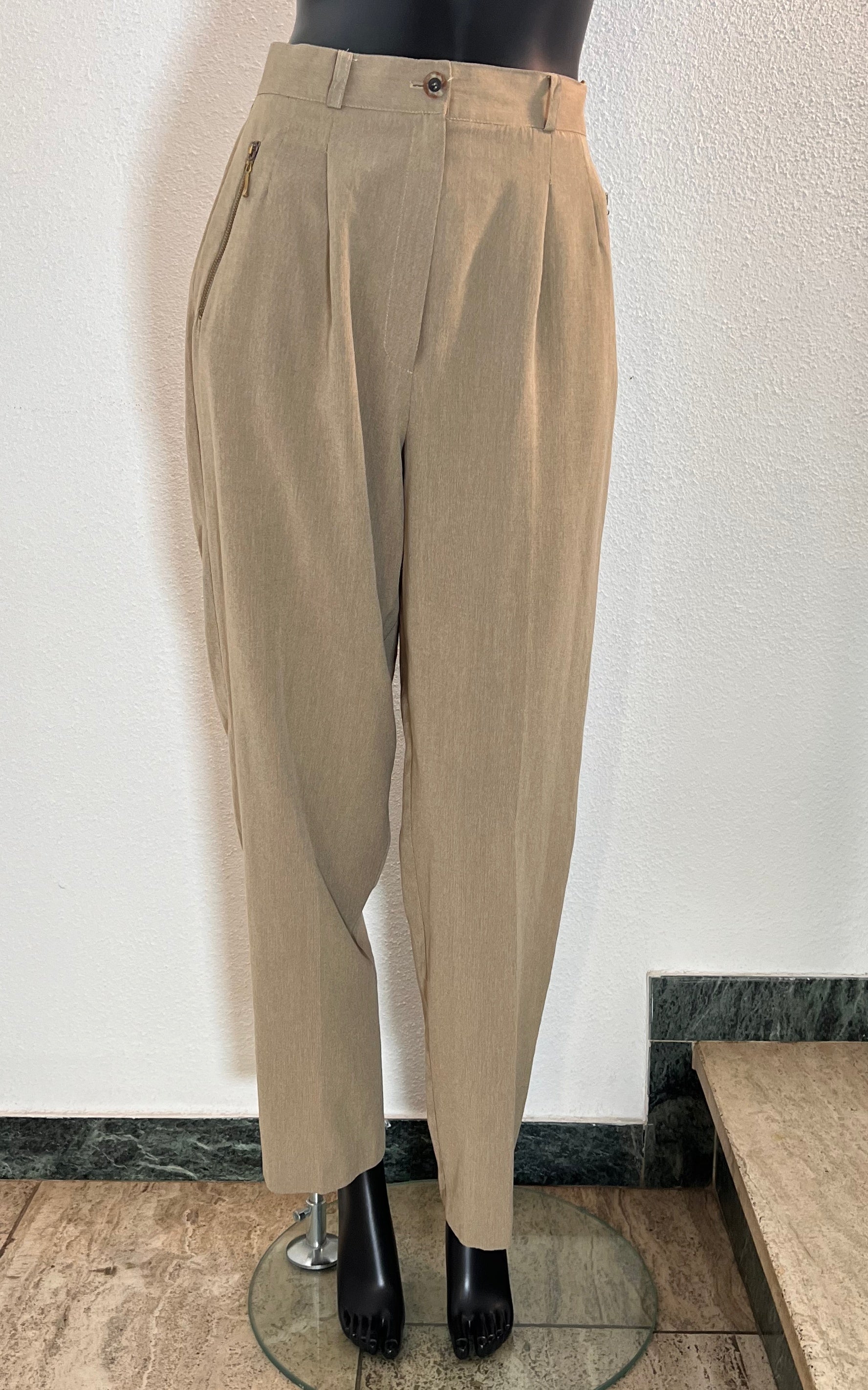 Pantaloni vintage beige a pieghe anni '90