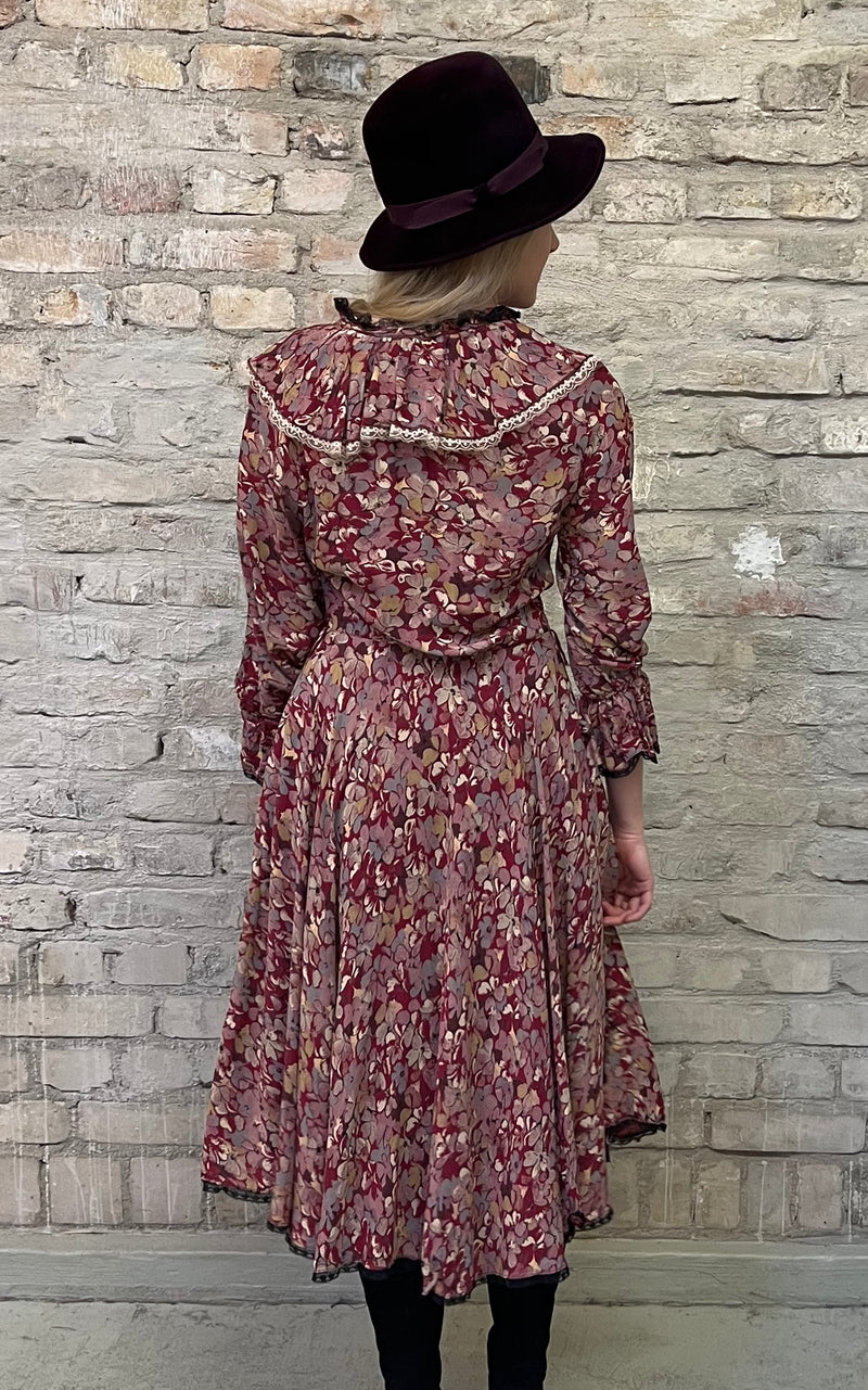 Vintage 70s Flower Dress