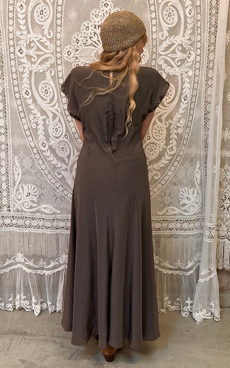 Vintage Nougat Dressing Gown