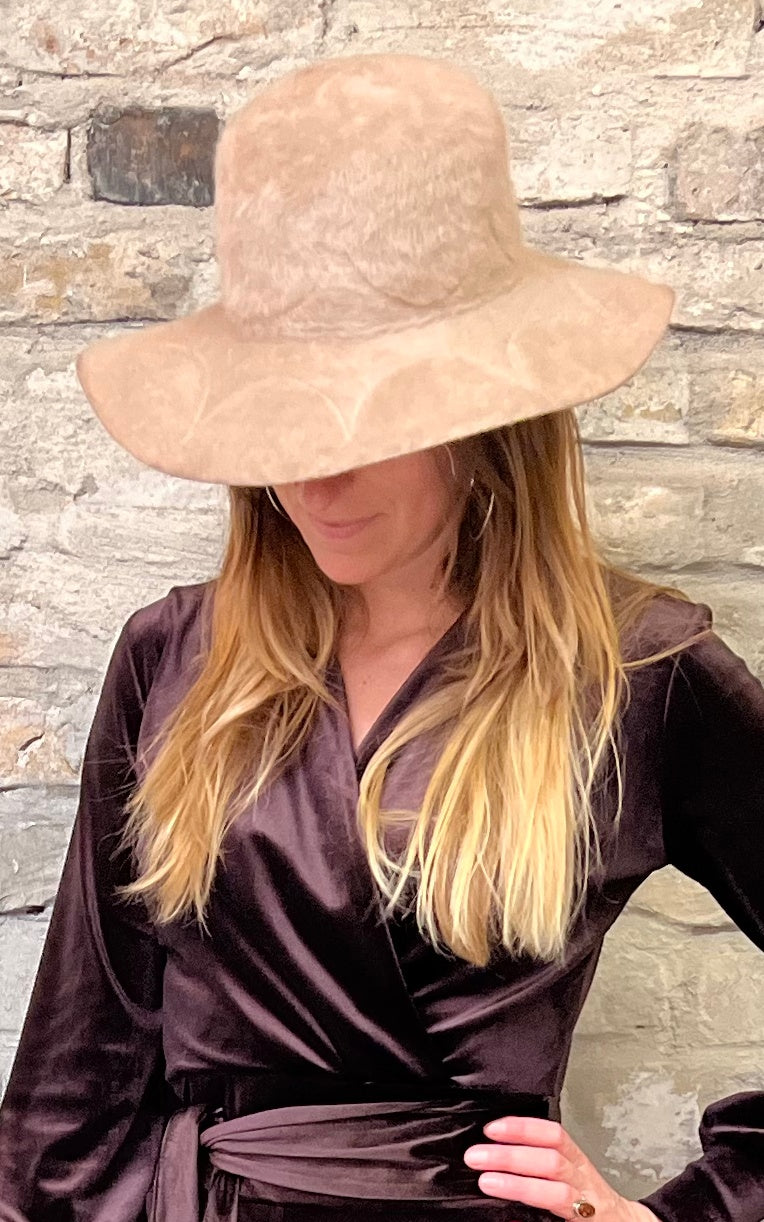 Vintage 70s Creme Floppy Hat