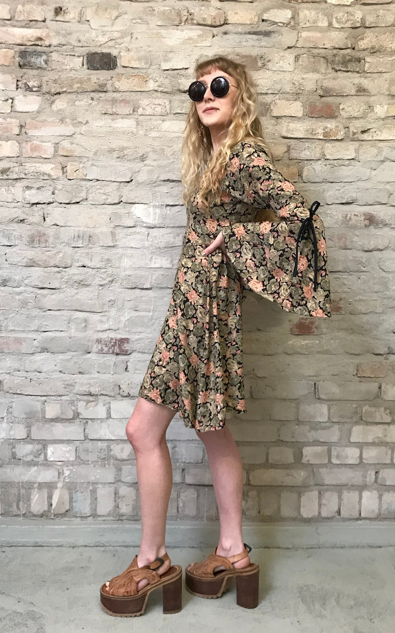 Vintage 70s Angelsleeves Dress
