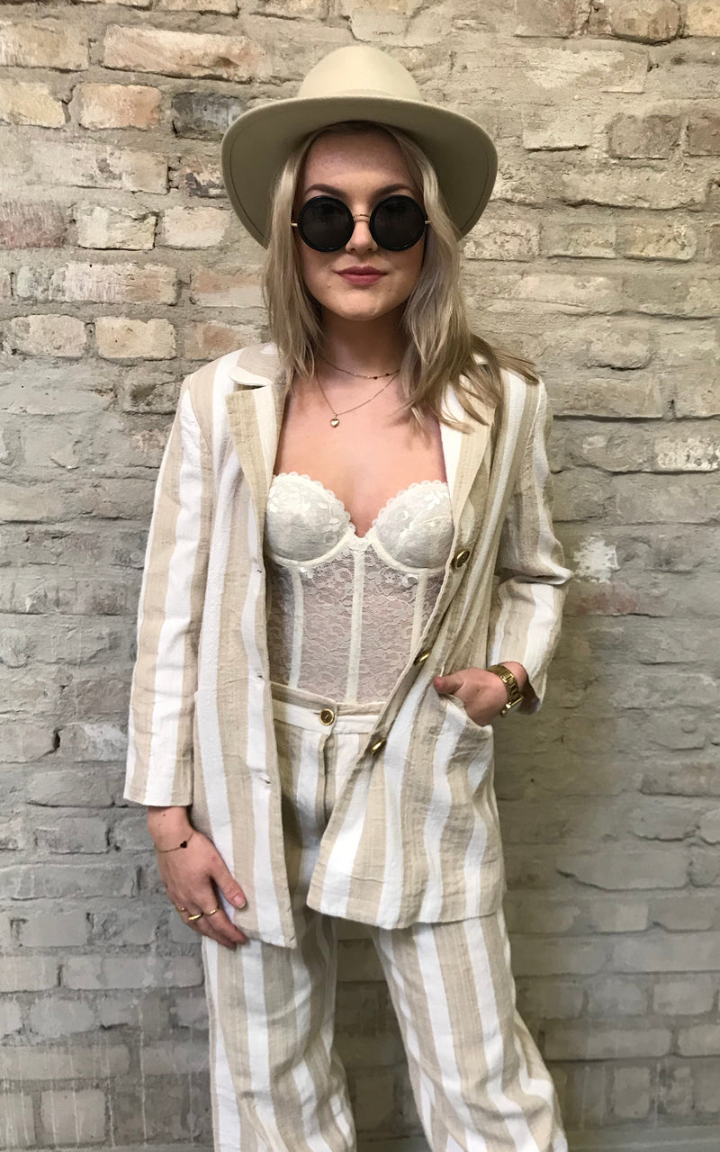 Amazing 90s Raw Linnen Suit